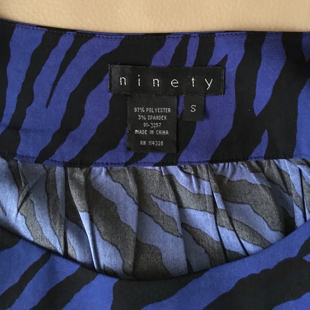 Ninety Blue & Black Long-sleeve Belted Print Blouse Small NWOT - Picture 4 of 5